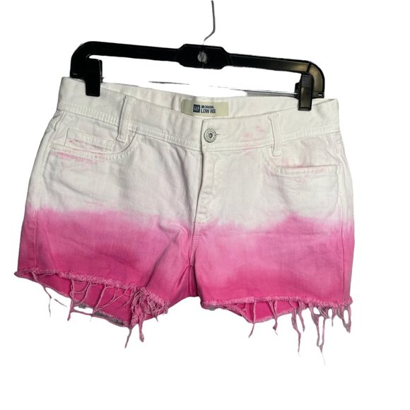 GAP Women's Low Rise Tie Dye Ombre White & Pink Raw Hem Summer Denim Shorts Sz 4 - Picture 1 of 6